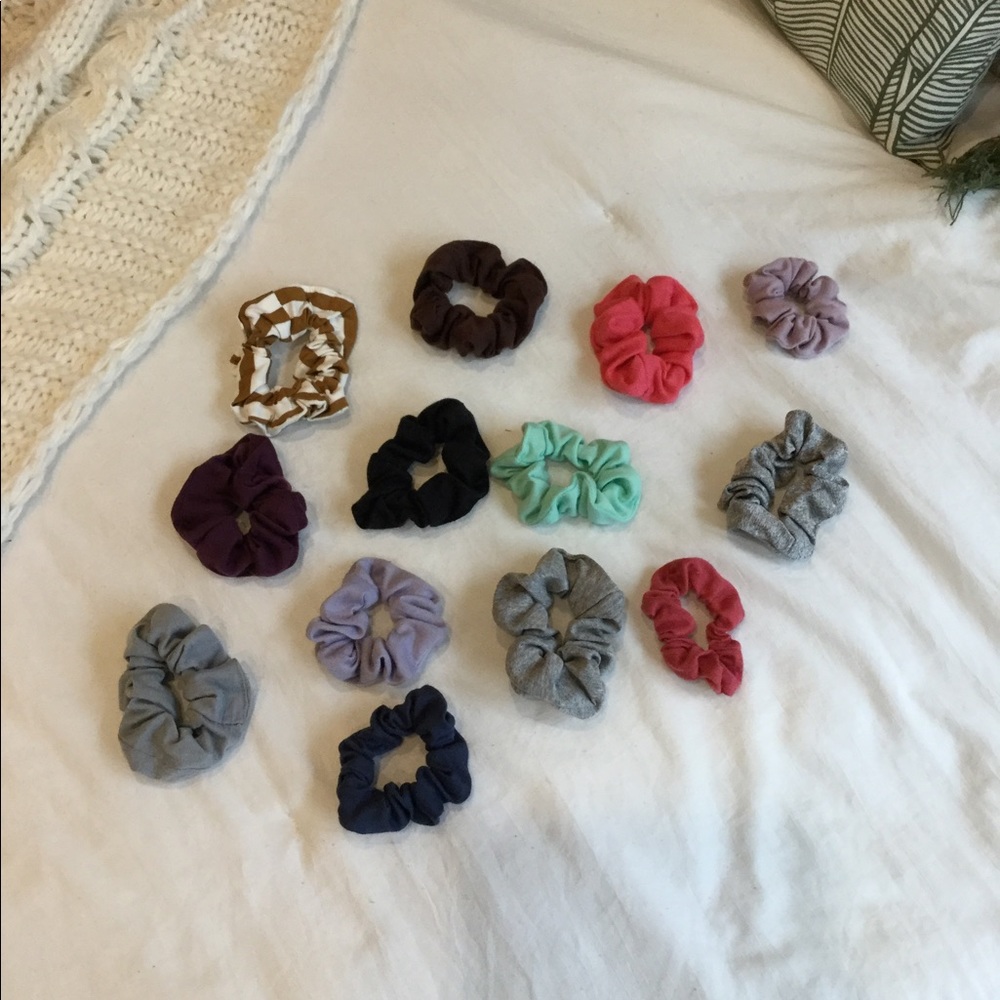 ✨Scrunchie bundle✨ - Picture 2 of 2